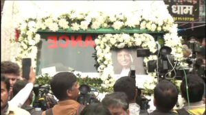 पंचतत्व में विलीन हुए राजू श्रीवास्तव: बेटे ने दी मुखाग्नि; कई बड़ी हस्तियां रहीं मौजूद