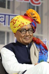 पूर्व सीएम को किया गया दिल्ली तलब, केरल से रवाना