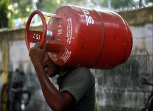 दीपावाली से पहले एलपीजी हो सकती है सस्ती