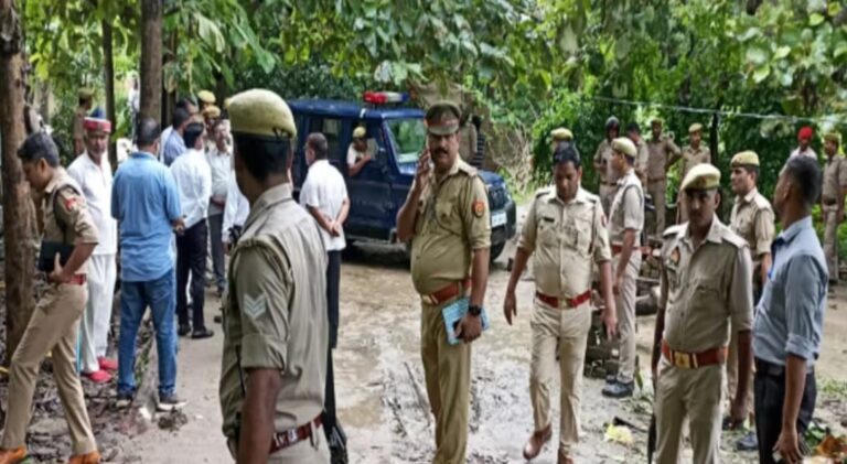 उत्तर प्रदेश के देवरिया में जमीन विवाद में हुआ खूनी संघर्ष