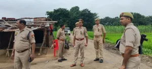 देवरिया अपडेट: पुलिस की गिरफ्त में 15 आरोपी, भगोड़ों की तलाश जारी, गांव पुलिस छावनी में तब्दील