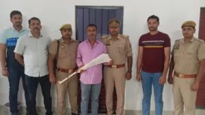 देवरिया हत्याकांड: मुख्य आरोपी नवनाथ को पुलिस ने किया गिरफ्तार, भगोड़ो की तलाश जारी