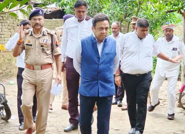 देवरिया हत्याकांड: सत्यप्रकाश ने की थी पुलिस में शिकायत, नहीं हुई कोई कार्रवाई