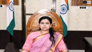 Deoria: उर्वरक की कालाबाजारी पर जिलाधिकारी दिव्या मित्तल सख्त, पारदर्शी वितरण के निर्देश