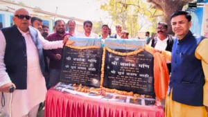 Deoria News:  देवरिया में 14 करोड़ की लागत से बनीं दो सड़कों, सांसद और मंत्री ने किया लोकार्पण