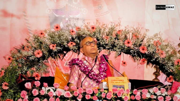 Deoria News: श्रीमद्भागवत कथा में श्रीकांत जी ने समझाया सच्चे धन का रहस्य