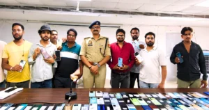 Deoria News: 50 लाख के 251 मोबाइल बरामद, देवरिया पुलिस का सराहनीय कार्य