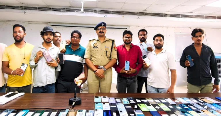 Deoria News: 50 लाख के 251 मोबाइल बरामद, देवरिया पुलिस का सराहनीय कार्य